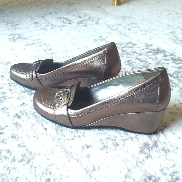 Marc Fisher Square Toe Wedges | size 6 - Picture 5 of 7